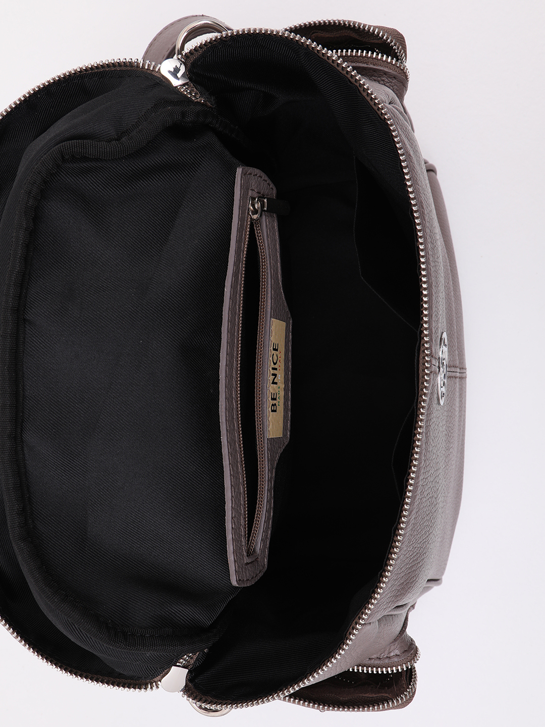 Рюкзак со множеством карманов от Be Nice из натуральной кожи серого цвета