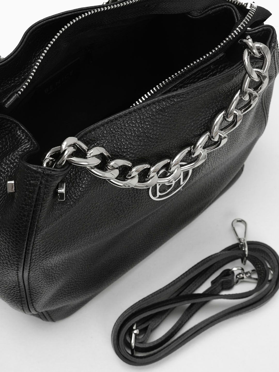 Тоут от Be Nice из натуральной кожи черного цвета с ручками в виде цепей