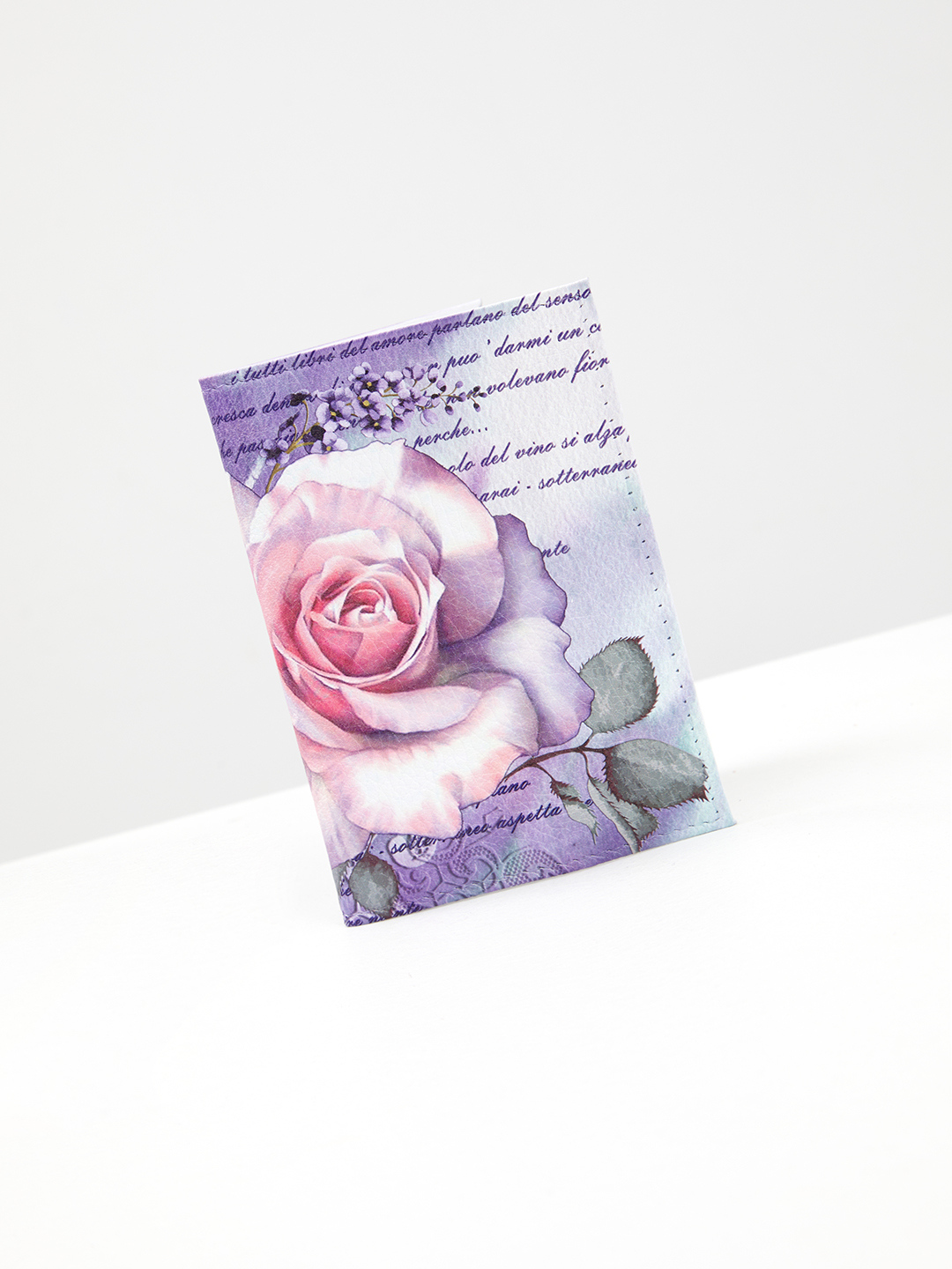 Лавандовая обложка для паспорта от Alessandro Beato из натуральной кожи с принтом роз