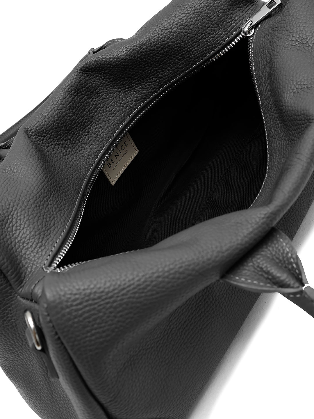 Сумка-такса от бренда BЕ NICE в чёрном цвете