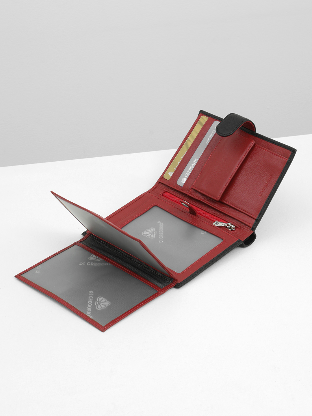 Портмоне от Di Gregorio в черном цвете с красной внутренней отделкой