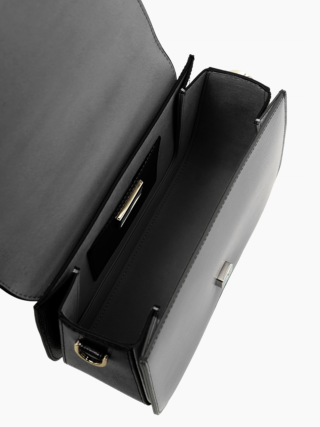 Сэтчел от Cromia в натуральной коже черного цвета с фирменной матовой металлической фурнитурой