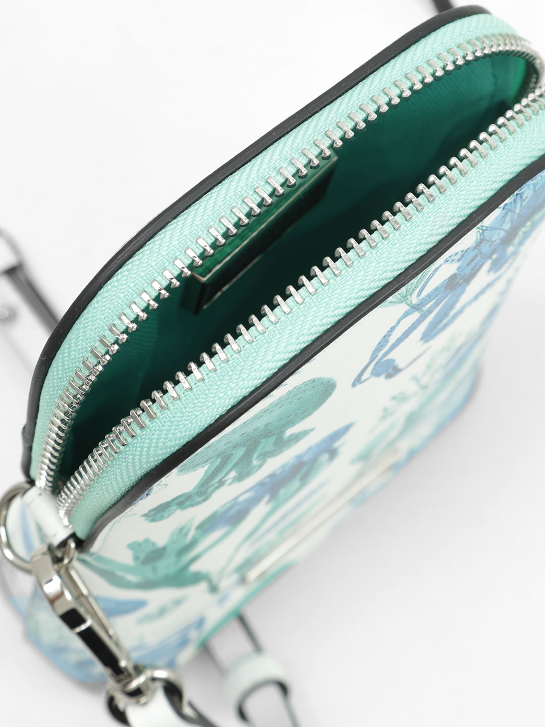 Сумка-телефонник от Cromia из натуральной кожи с принтом в морских тонах