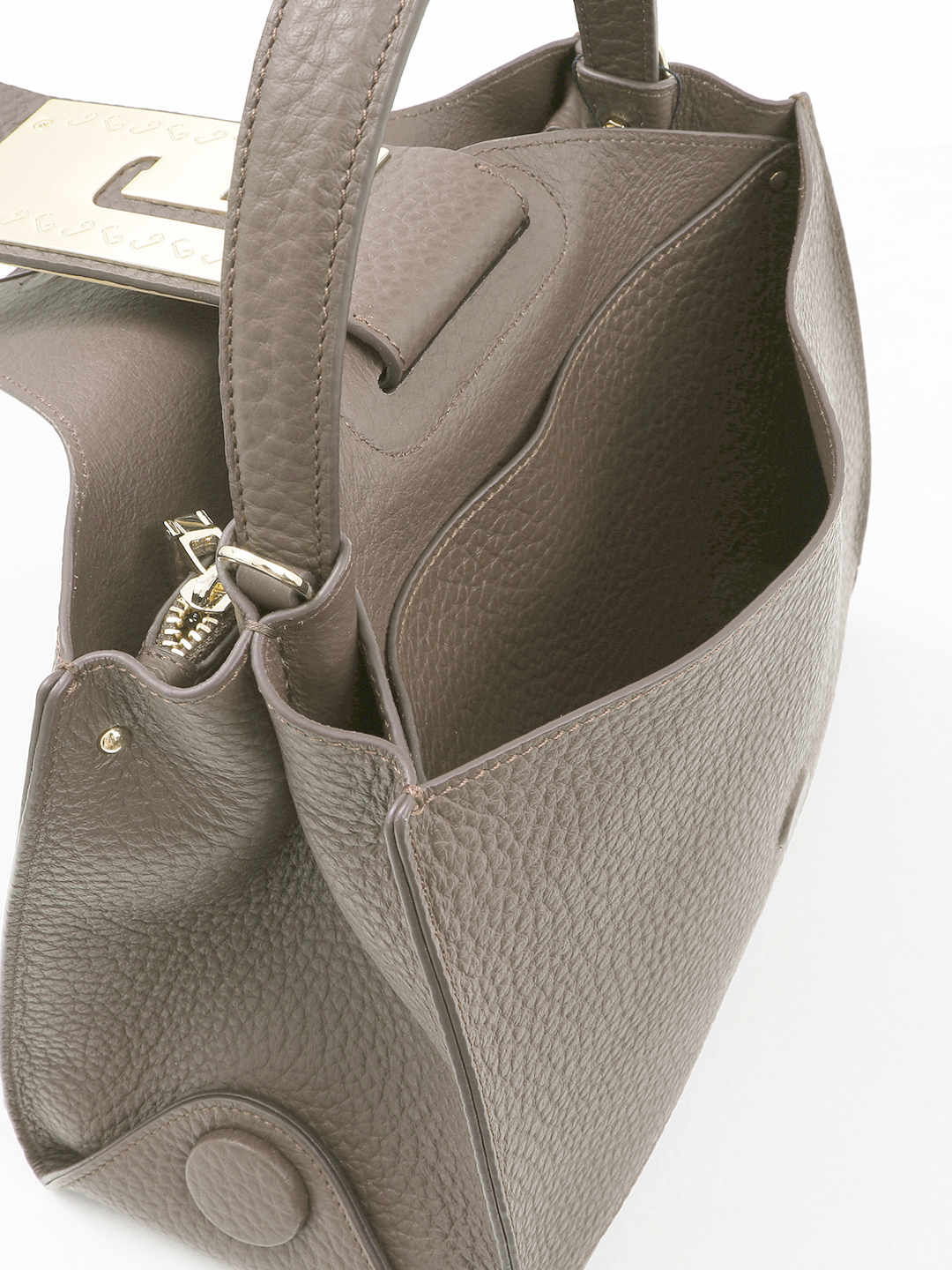 Однорукий тoут с металлической пряжкой с монограммой Gironacci тепло-серого оттенка