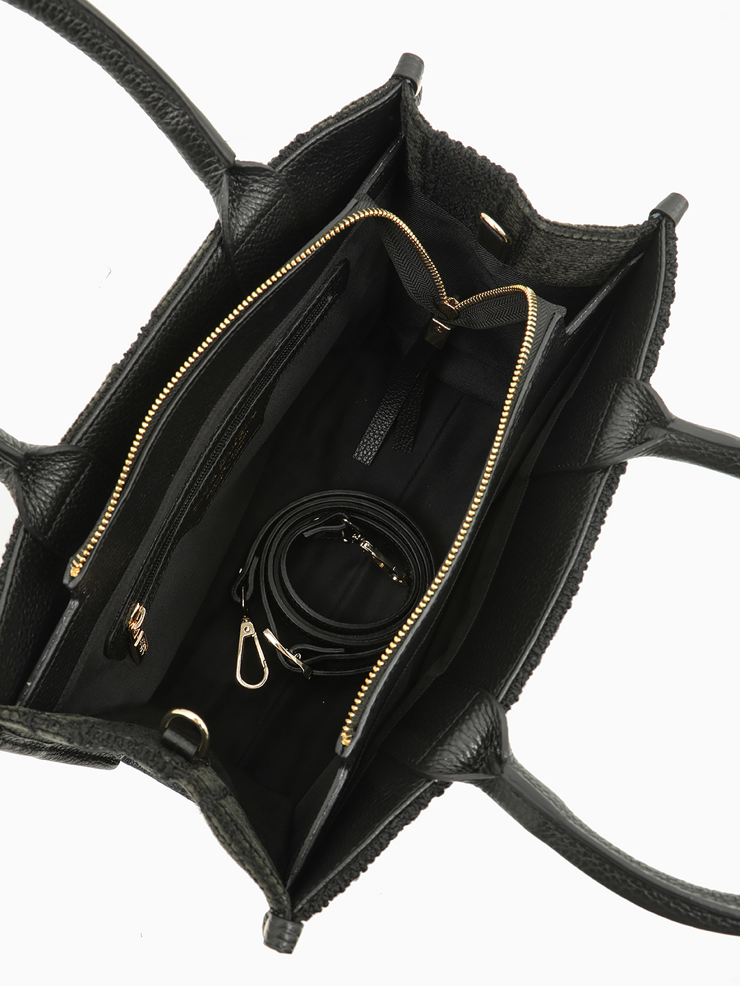 Классическая сумка от Sara Bulglar из натуральной кожи и текстиля черного цвета