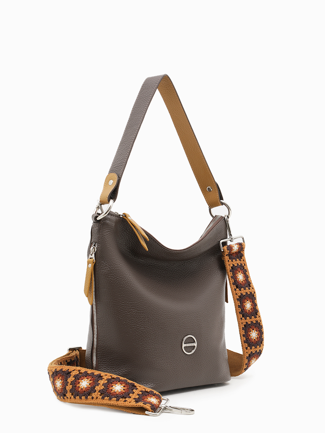 Сумка-мешок с боковыми карманами c фирменным логотипом FOLLE в коричневом цвете