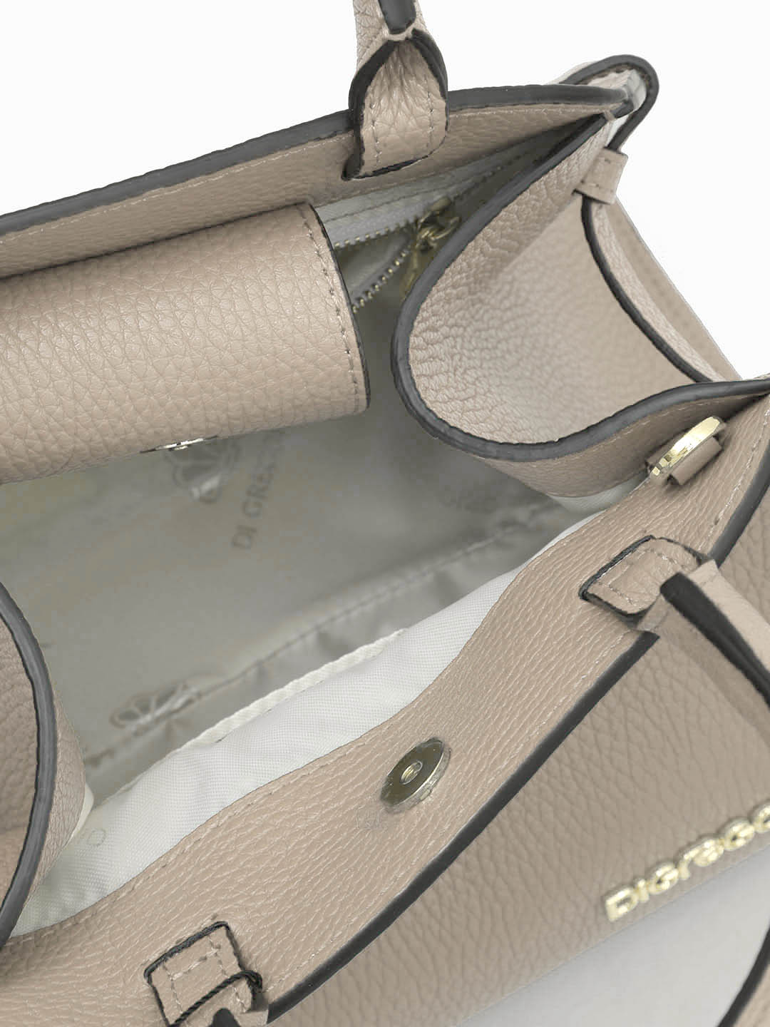 ����-���� � ������ ������� ������ �� Di Gregorio � ����� ����