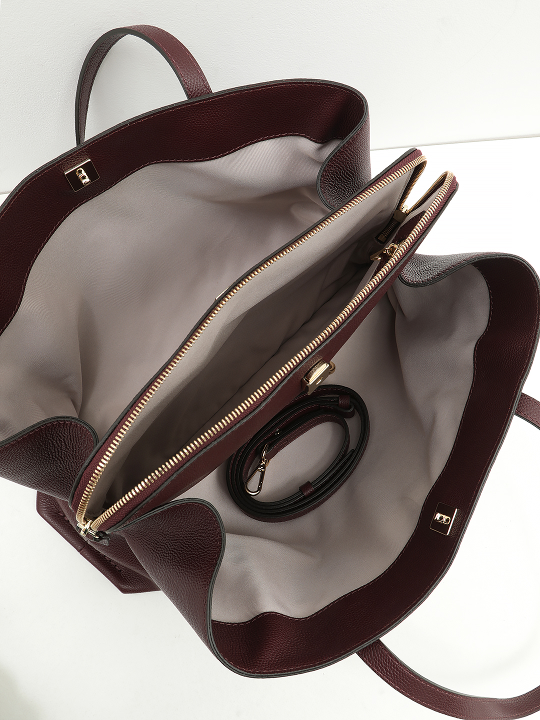 Классическая сумка от Loristella в натуральной коже винного оттенка