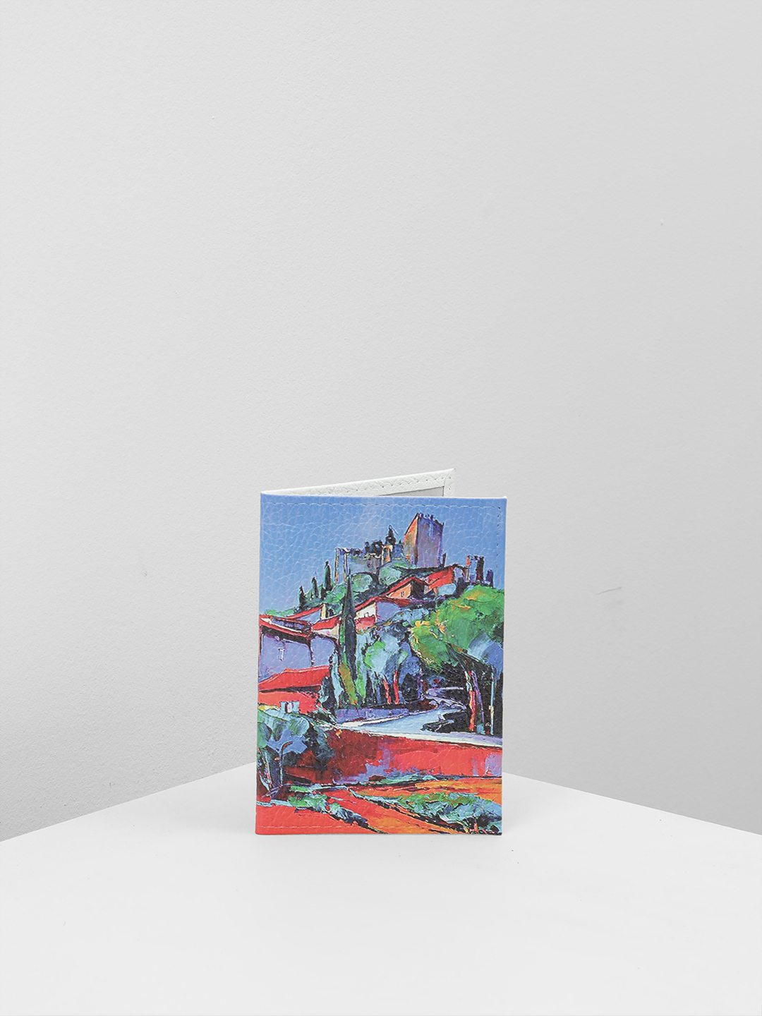 Обложка для документов от бренда Alessandro Beato с абстрактным принтом испанского городка