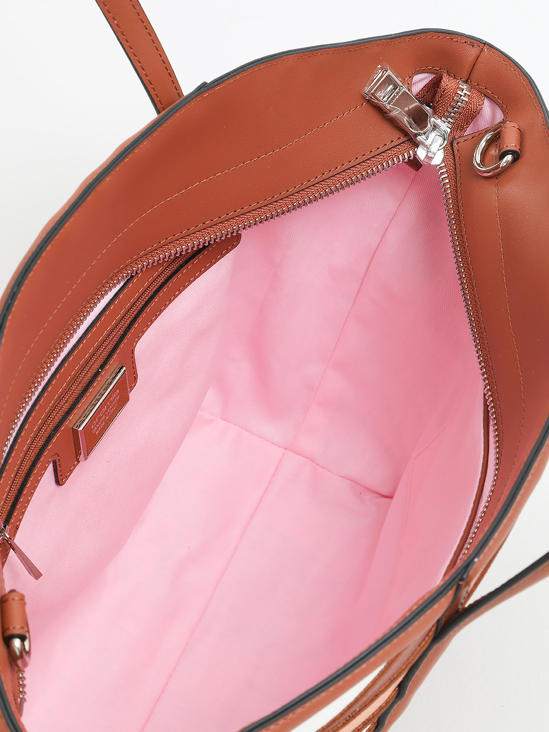 Сумка-трапеция в размере М с объёмным узором от CROMIA в ореховом оттенке