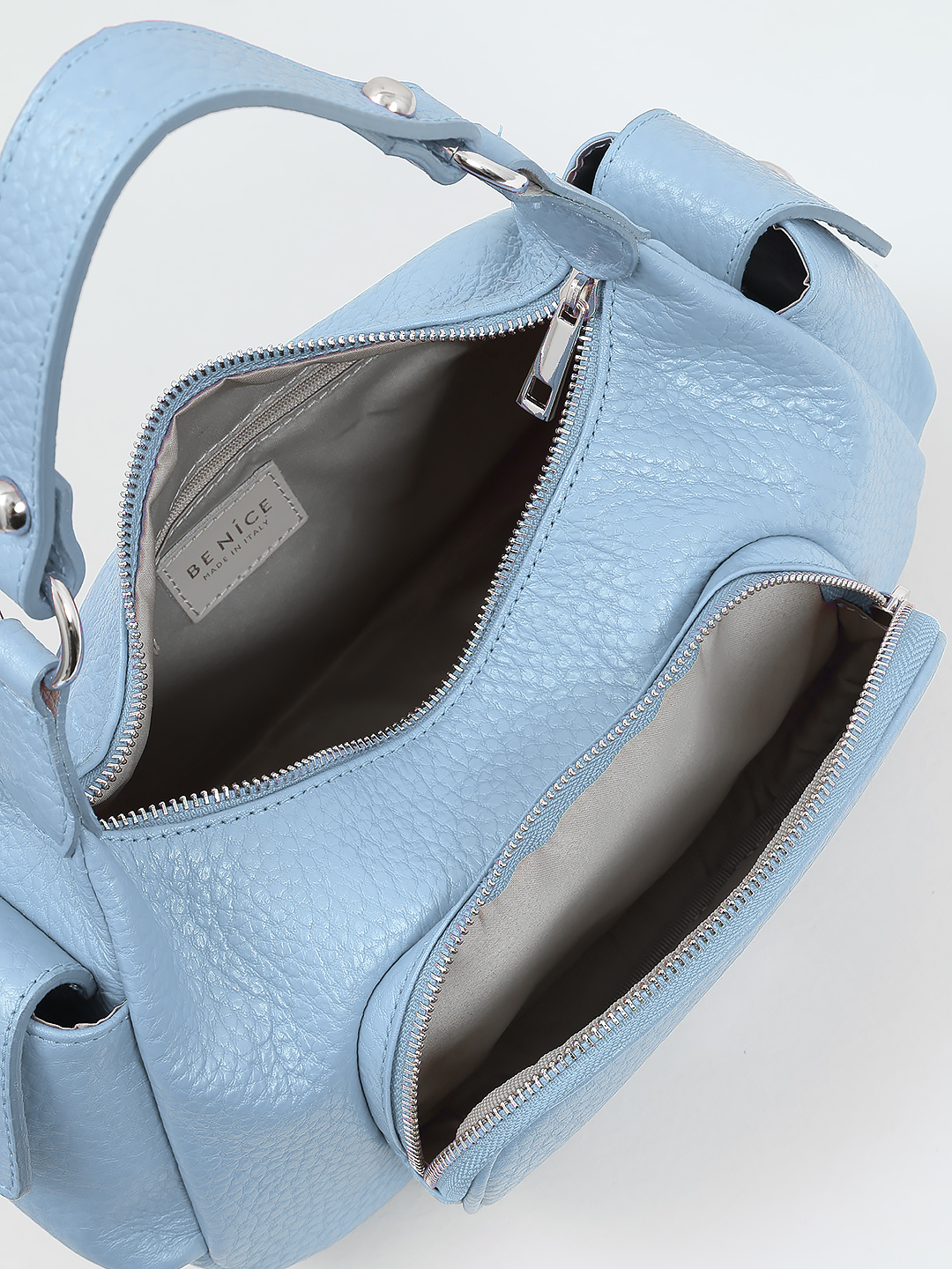 Сумка-хобо "VALITA" с дополнительными карманами от BE NICE из крупнозернистой кожи небесного оттенка  