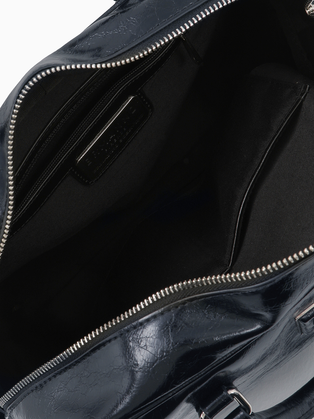 Сумка-боулер с металлическими клёпками и крупной монограммой ERMANNO FIRENZE в тёмно-синем оттенке