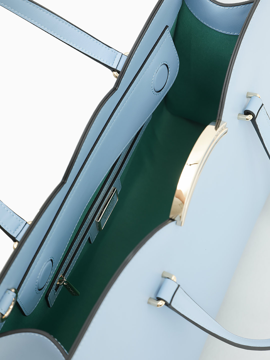 Классическая деловая сумка жесткой формы от Cromia из натуральной кожи голубого цвета