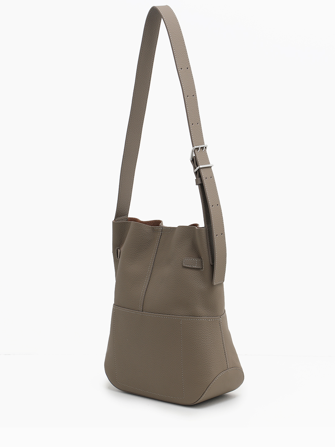 Сумка-хобо на плечо с регулируемой ручкой от IVORY в оттенке тауп