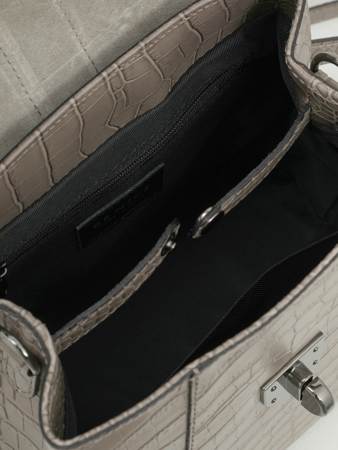 Небольшой рюкзак от BE NICE из натуральной кожи под рептилию цвета тауп