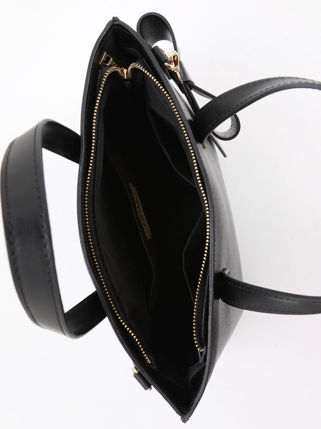 Чёрная сумка-тоут в размере М с объёмным кожаным бантом от FOLLE