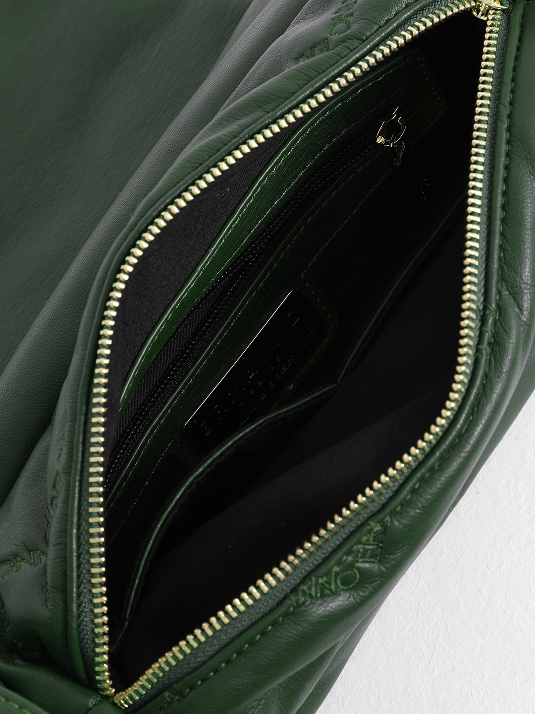 Стёганая кросс-боди на плечо с патчем с логотипом ERMANNO FIRENZE в зелёном цвете