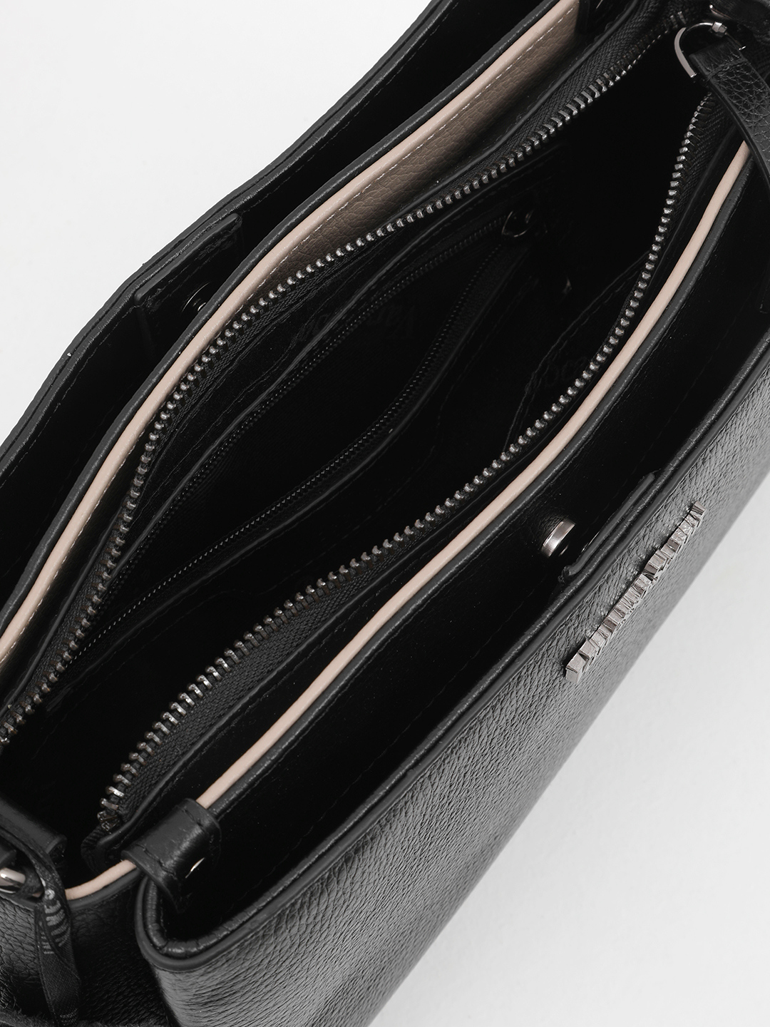 Кросс-боди на плечо с контрастными вставками от Vanessa Scani в чёрном цвете