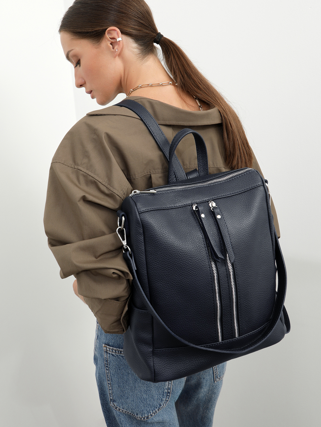 Рюкзак с двумя молниями и боковыми карманами прямоугольной формы от FOLLE в синем цвет