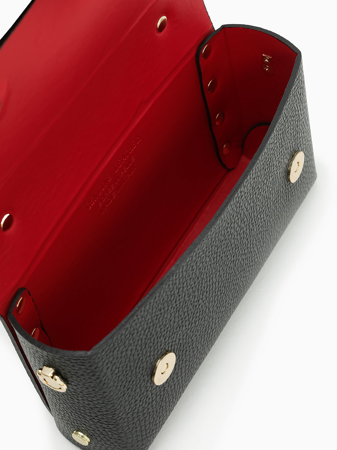 Мини-сумка от Folle с клепками на задней стороне из натуральной кожи черного цвета