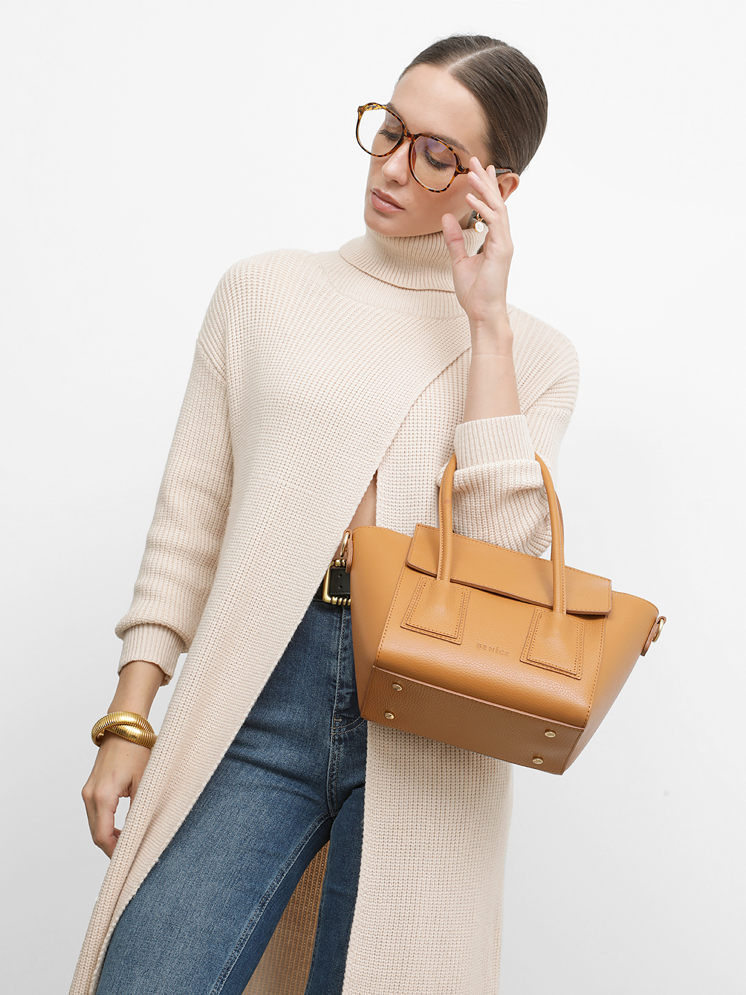 Рыжая сумка-тоут Lolly с тиснёным логотипом BE NICE