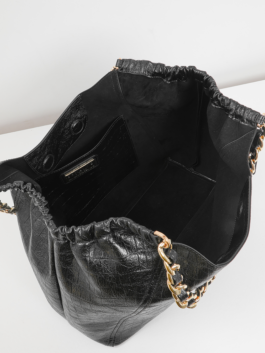 Шоппер в размере L с рельефной монограммой ERMANNO FIRENZE чёрного цвета