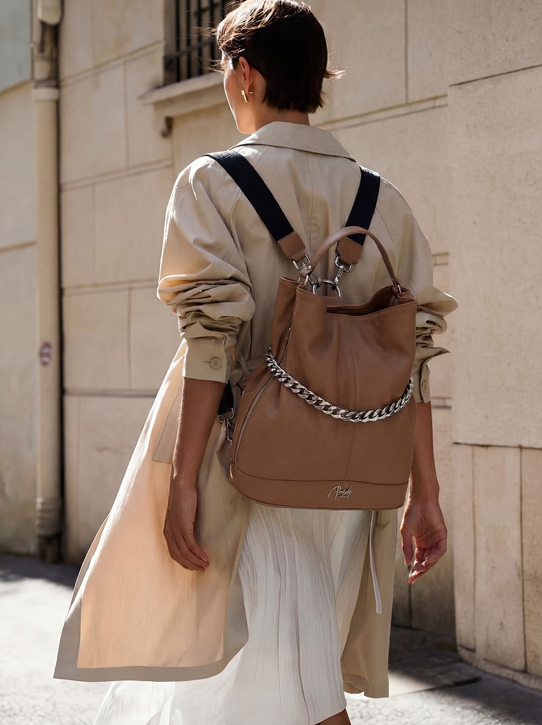 Сумка в форме кисета с декоративно-серебристой цепью от Renato Angi в рыжем оттенке