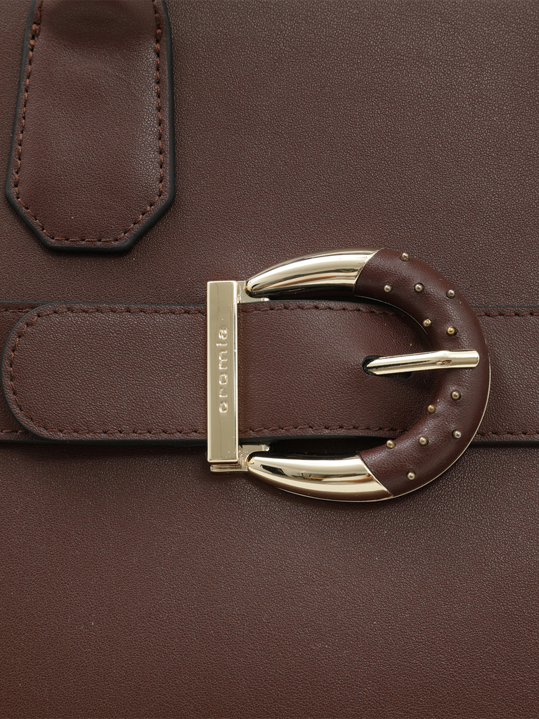 Тоут от Cromia в натуральной гладкой коже коричневого цвета с фурнитурой в виде пряжки