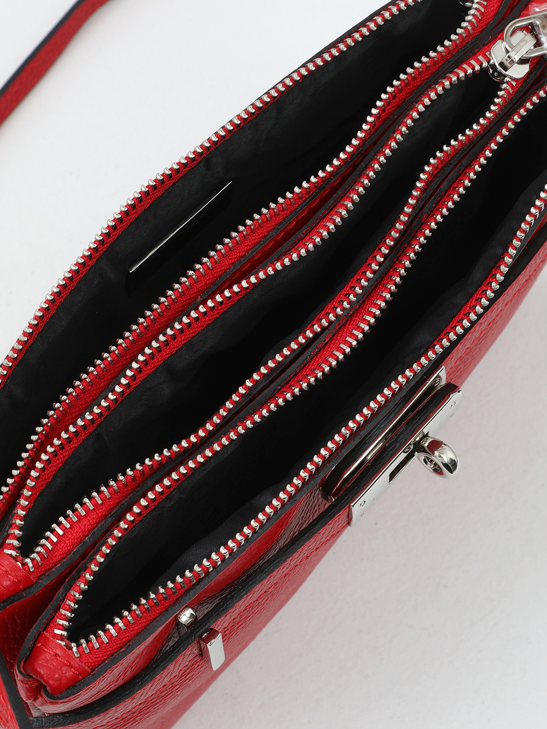 Кросс-боди с тремя отделениями и трендовым замком от Renato Angi в красном цвете