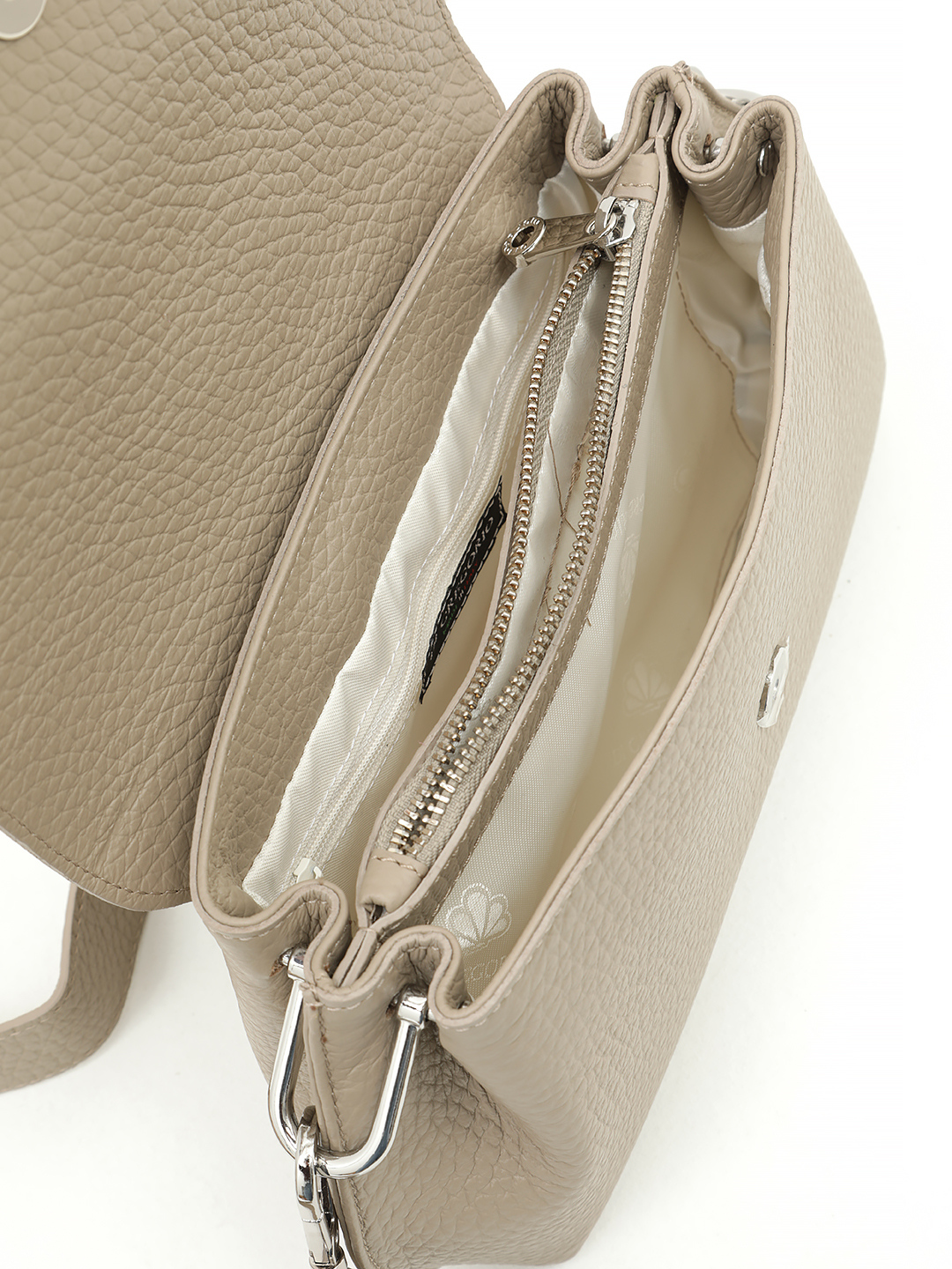 Кросс-боди с клапаном в виде ремня от Di Gregorio из натуральной кожи в бежевом цвете