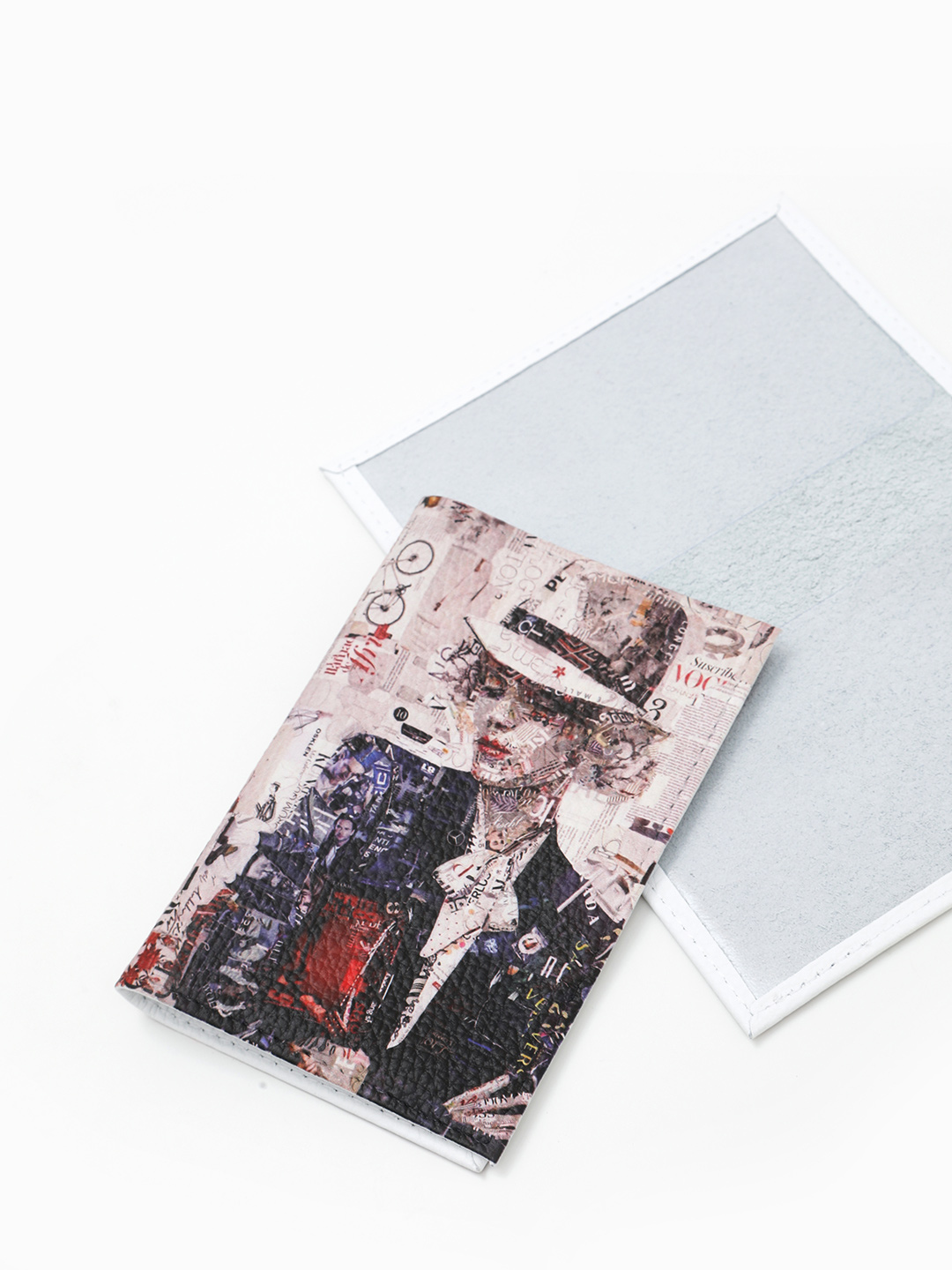 Обложка для паспорта от Alessandro Beato девушка ретро