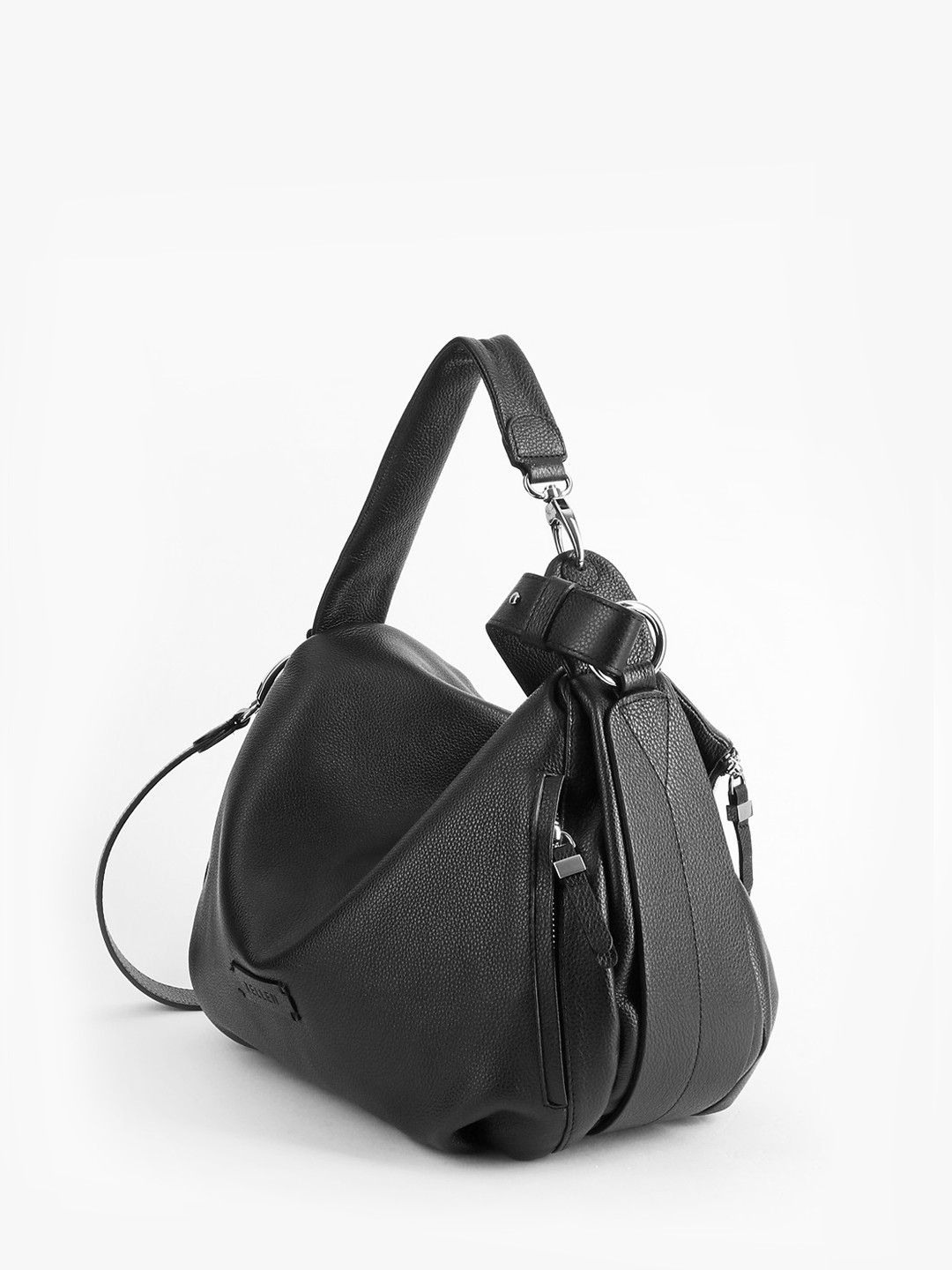 Сумка-мешок из натуральной кожи с серебристой фурнитурой от KELLEN в чёрном цвете