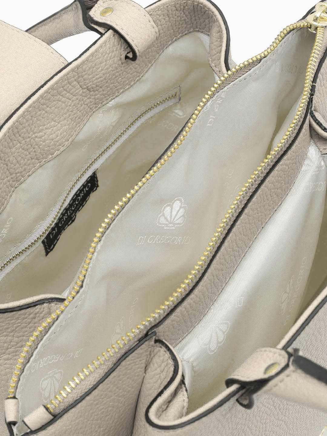 ���� � �������� �� Di Gregorio �� ����������� ���� �������� �����