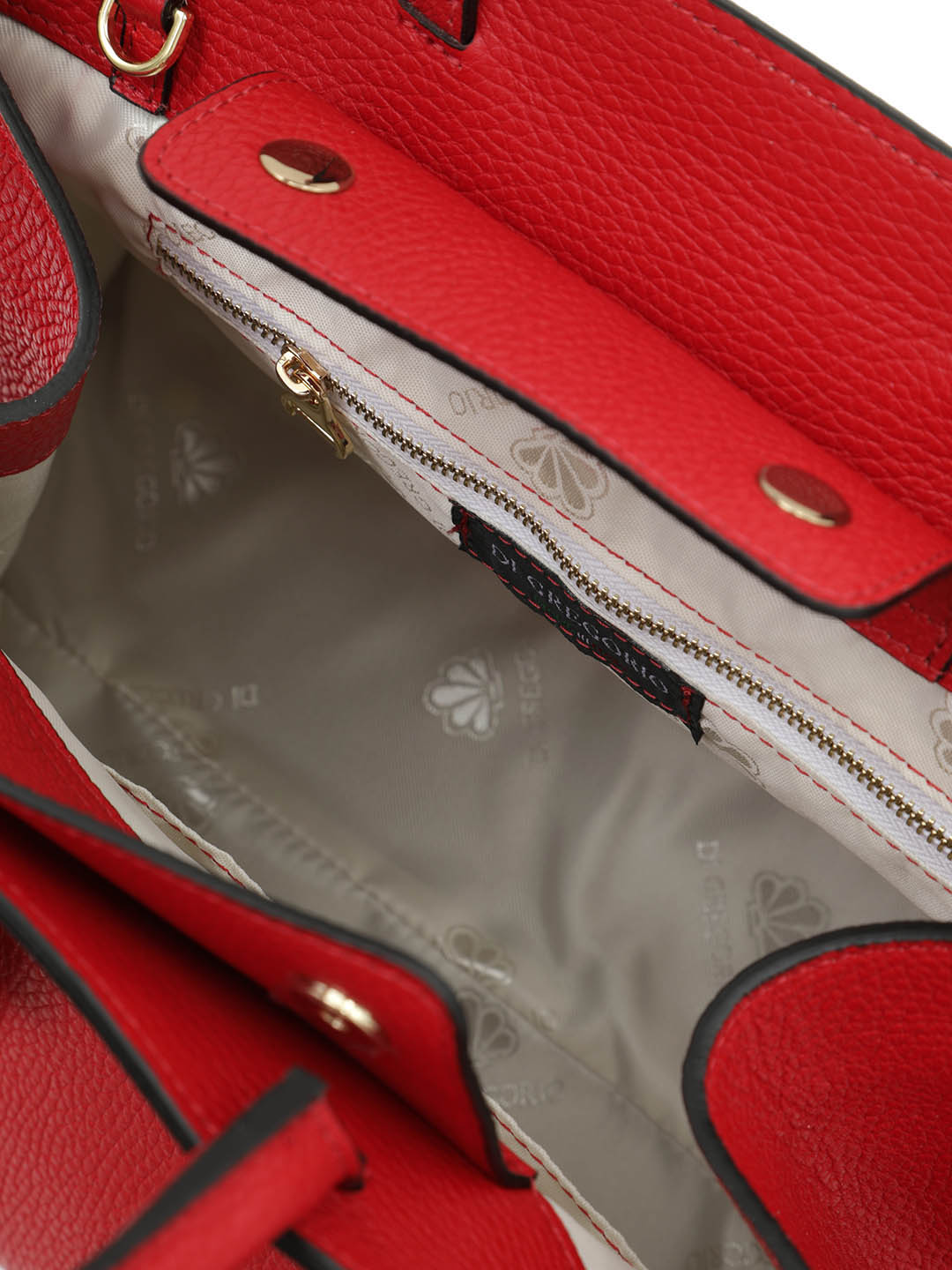 ���� � ������� L � ������ ������� ������ �� Di Gregorio � ������� �����