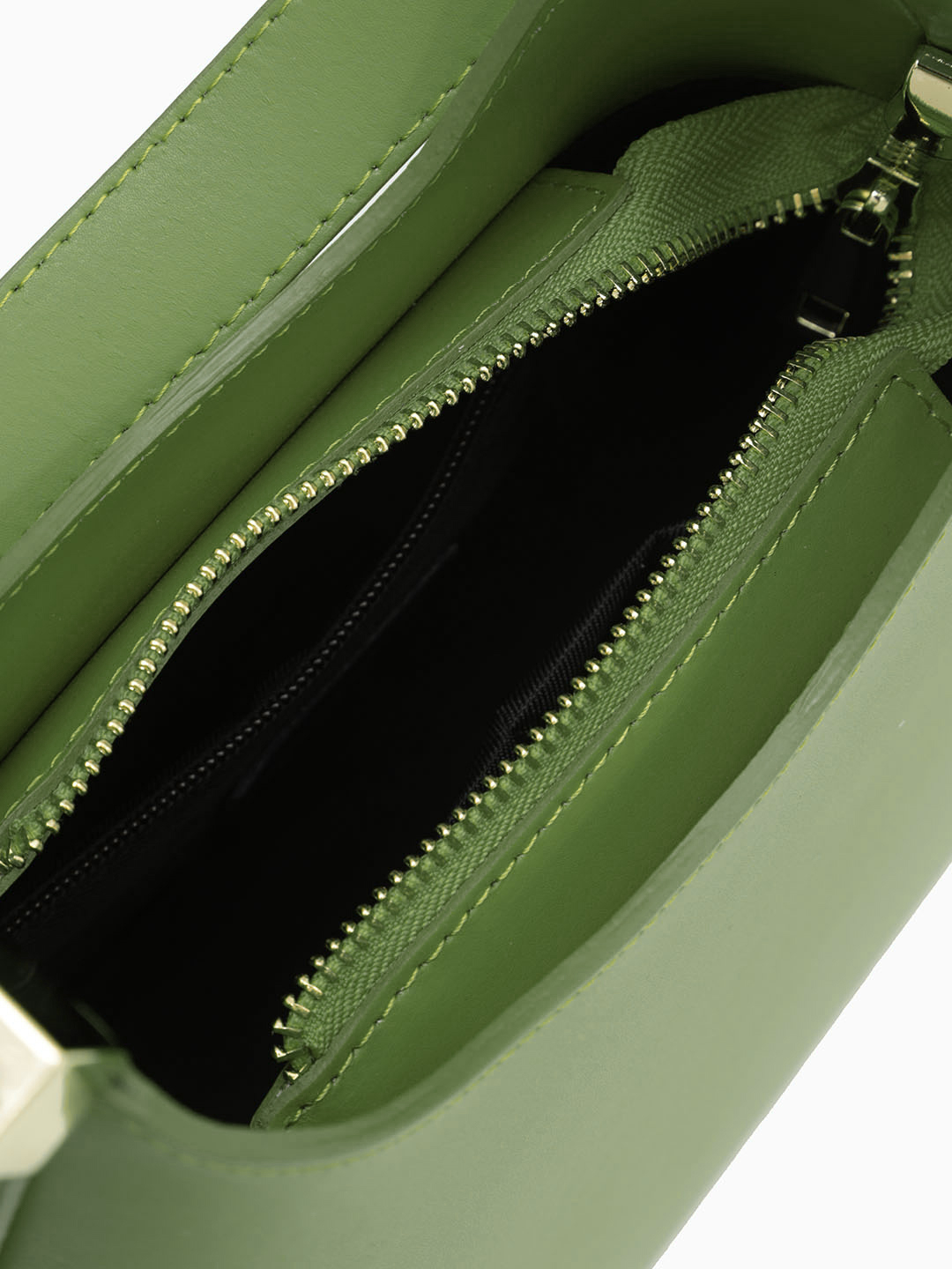 Сумка-хобо с регулирующимся ремнем на плечо от BE NICE в гладкой коже в травяном оттенке