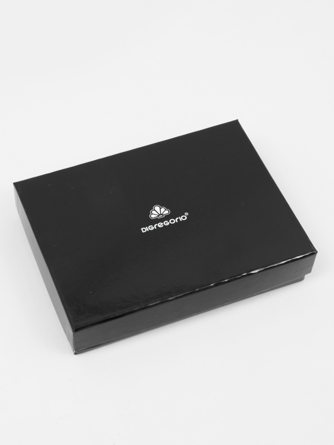 Небольшое мужское портмоне от бренда Di Gregorio чёрного цвета