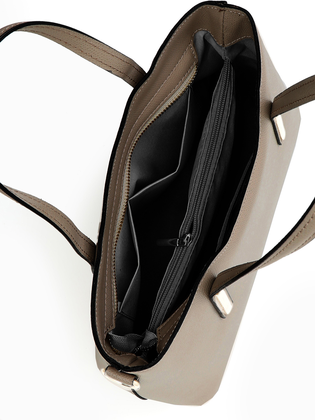 Сумка-тоут с металлическим декором на ручках от FOLLE в оттенке тауп