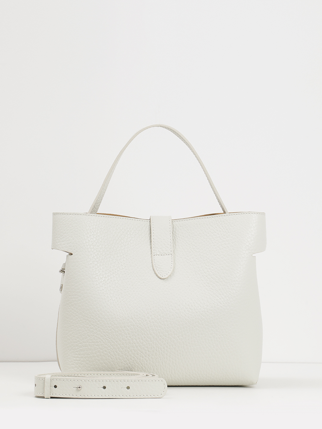 Сэтчел с металлической застёжкой-карабином от Sara Burglar в белом цвете