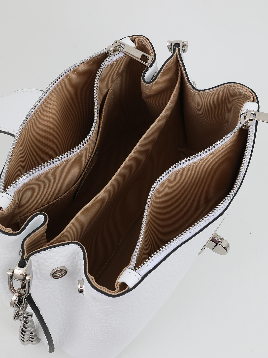 Кросс-боди "ANTONELLA" с серебристым ремнём-цепочкой от BE NICE в белом цвете