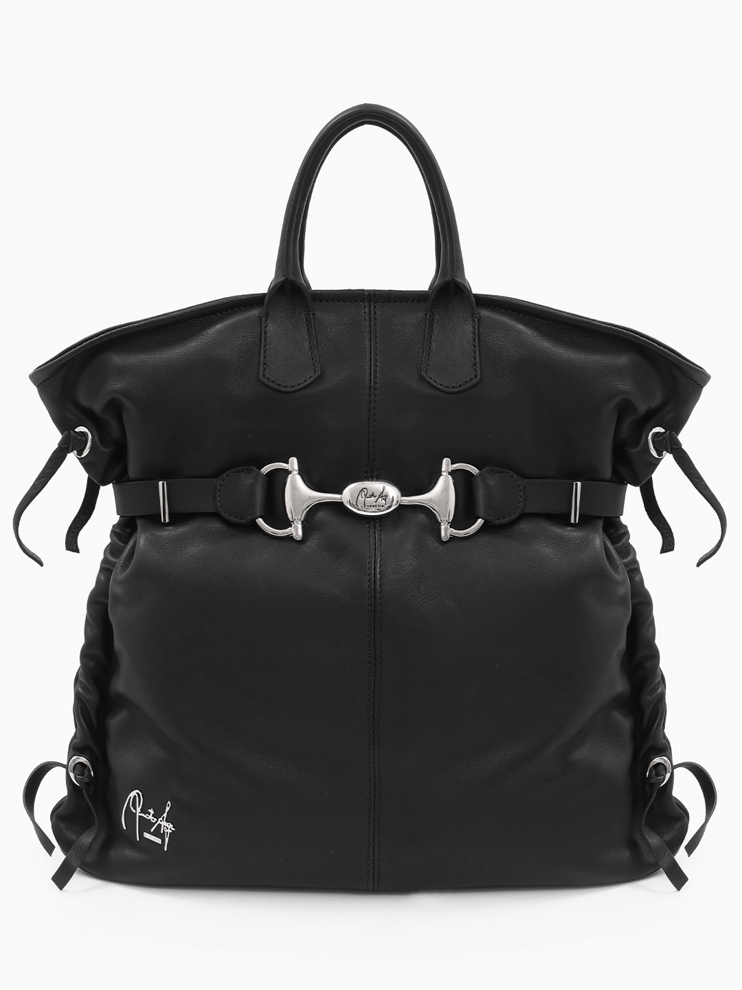 Чёрная сумка-рюкзак с кожаными складками и именной гравировкой Renato Angi