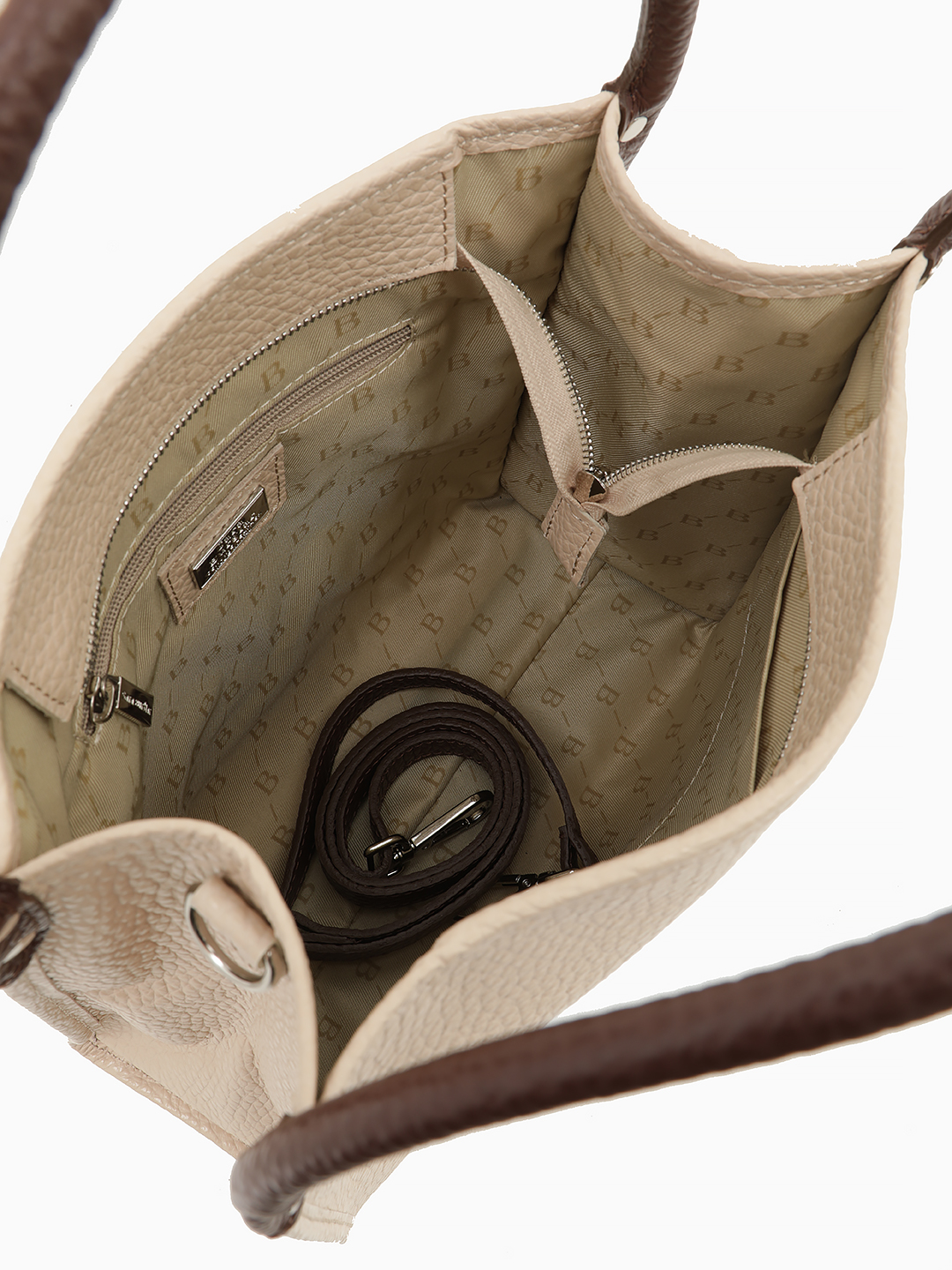 Классическая сумка от Sara Bulglar из натуральной крупнозернистой кожи бежевого цвета с текстильным ремнем