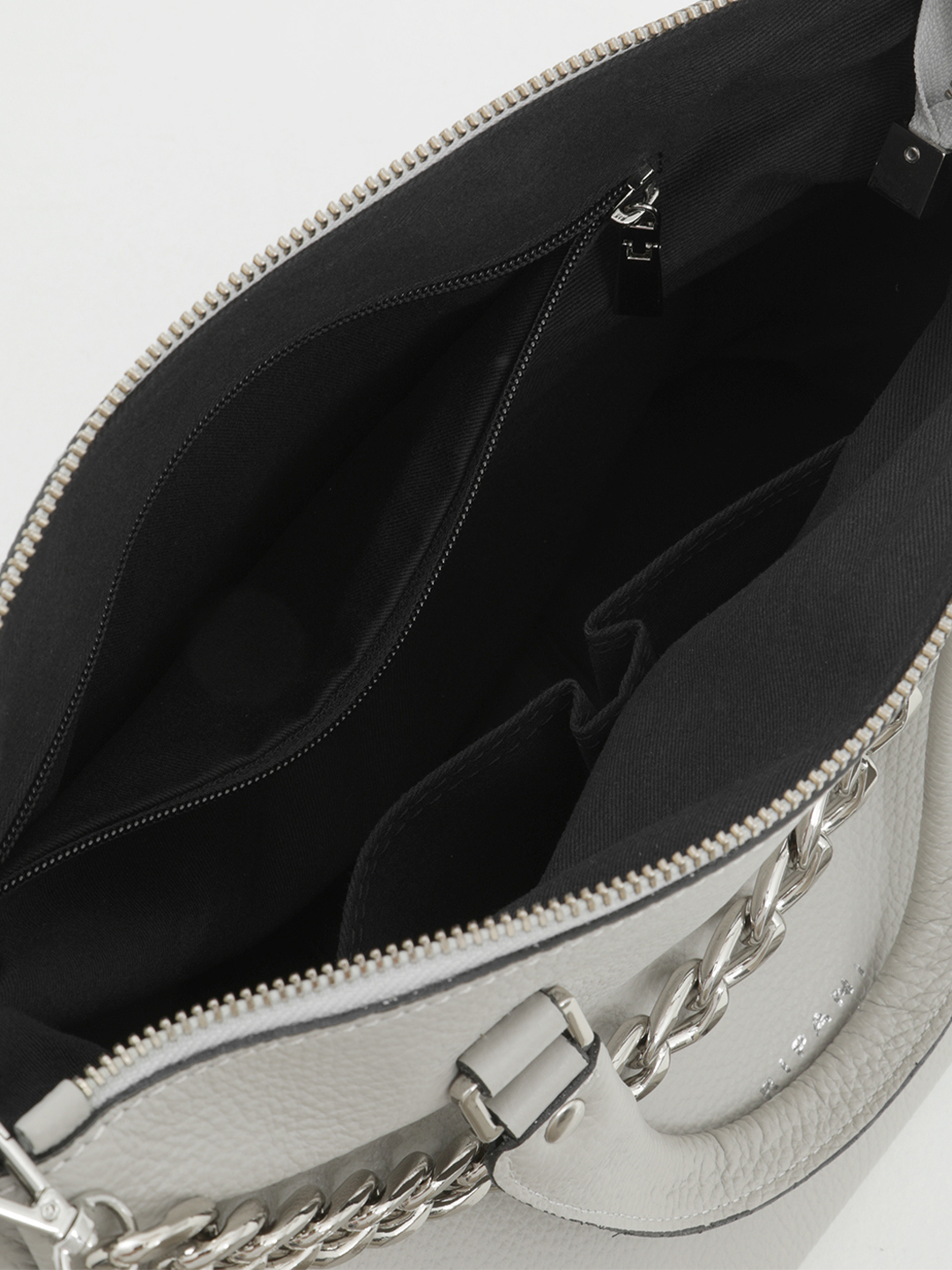 Сумка-трапеция с серебристой цепочкой от RIPANI в жемчужном оттенке